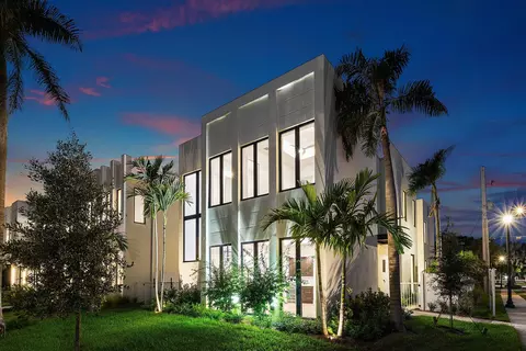 735 SE 4th Ave, Delray Beach, FL 33483
