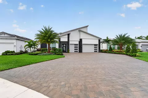10822 Stellar Cir, Palm Beach Gardens, FL 33412
