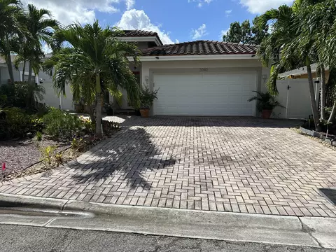 3040 NW 7th St, Fort Lauderdale, FL 33311