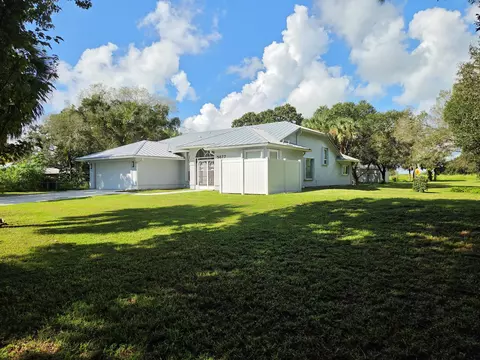 5877 Clydesdale Ln, Fort Pierce, FL 34987