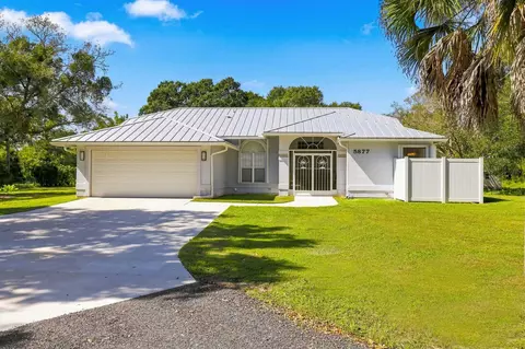 5877 Clydesdale Ln, Fort Pierce, FL 34987