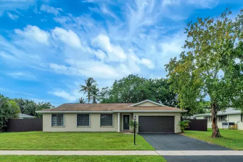 6030 SW 8th Ct, Plantation, FL 33317