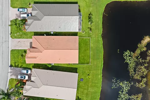 View/Area - 5183 SE Graham Dr, Stuart, FL 34997 photo 3 of 10