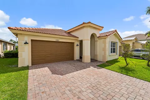 Exterior - 5183 SE Graham Dr, Stuart, FL 34997 photo 2 of 9