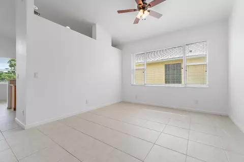 Living - 5183 SE Graham Dr, Stuart, FL 34997 photo 3 of 7