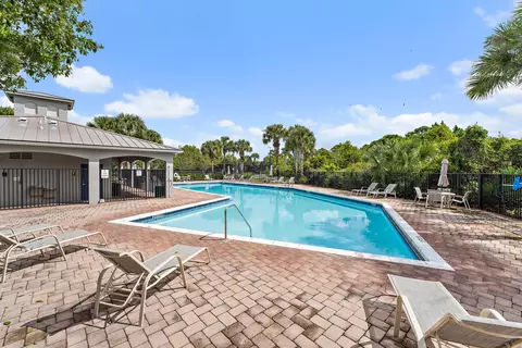 Exterior - 5183 SE Graham Dr, Stuart, FL 34997 photo 5 of 9