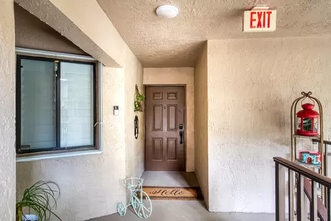9511 NW 2nd Pl, Coral Springs, FL 33071