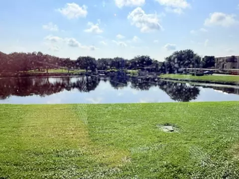 5380 Woodland Lakes Dr #216, Palm Beach Gardens, FL 33418