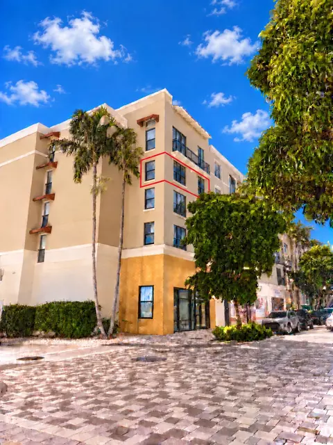 630 S Sapodilla Ave #433, West Palm Beach, FL 33401