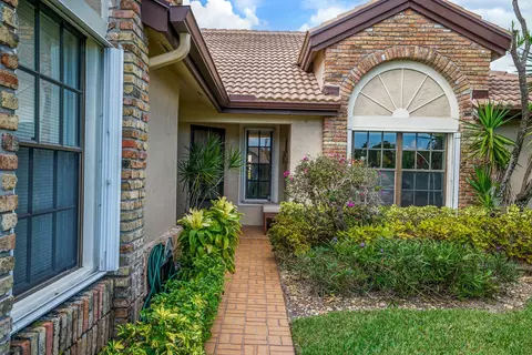 7235 Sweetbay Ct, Boynton Beach, FL 33472
