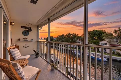 120 Lehane Ter #308, North Palm Beach, FL 33408