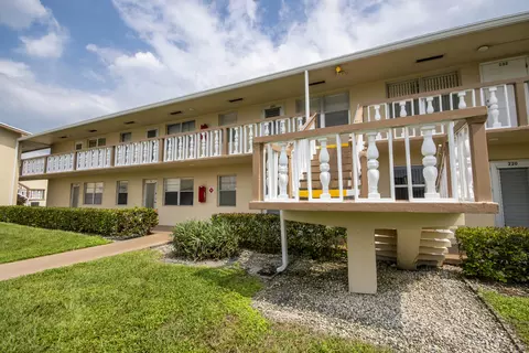 231 Chatham K #231, West Palm Beach, FL 33417