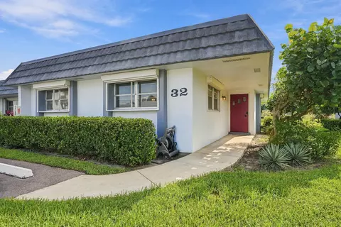 2886 Fernley Dr E #32, West Palm Beach, FL 33415