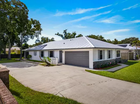 2801 21st Ln, Vero Beach, FL 32960