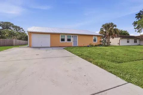 874 SW Canary Ter, Port Saint Lucie, FL 34953
