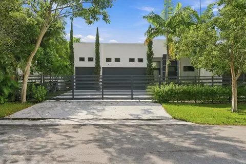 114 NE 16th Pl, Fort Lauderdale, FL 33305
