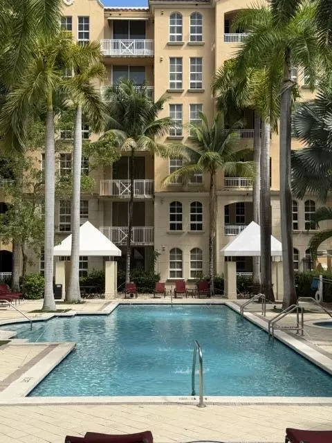 3001 NE 185th St #137, Aventura, FL 33180