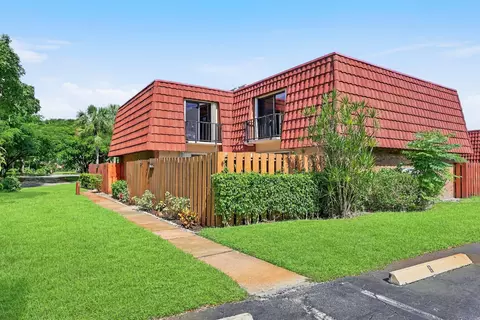 3105 Spanish Wells Dr #8-B, Delray Beach, FL 33445