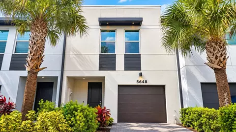5648 Mentmore Dr, Mangonia Park, FL 33407