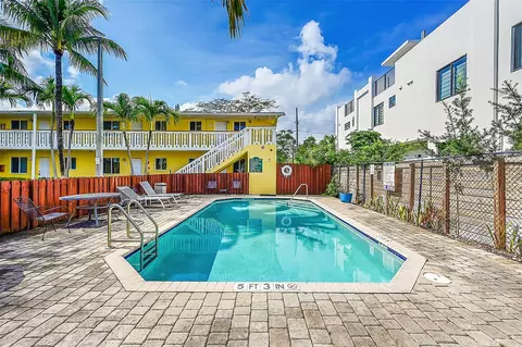 2655 NE 8th Ave #210, Wilton Manors, FL 33334