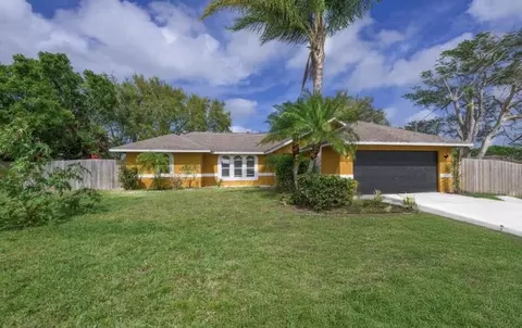353 NW Ferris Dr, Port Saint Lucie, FL 34983