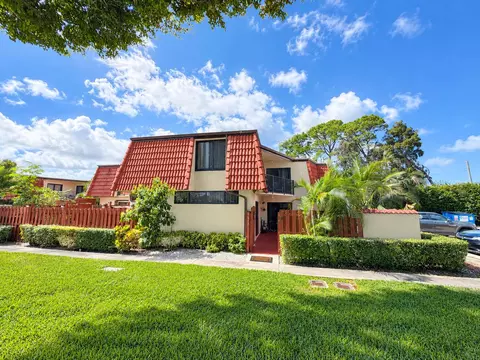 3838 Victoria Dr, West Palm Beach, FL 33406