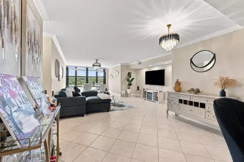 2766 Carambola Cir S #305, Coconut Creek, FL 33066