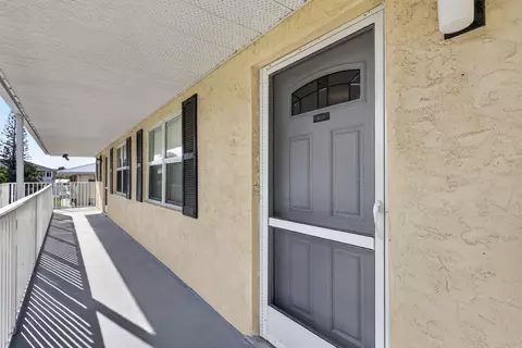 200 N El Mar Dr #B202, Jensen Beach, FL 34957