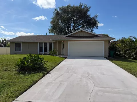 166 SW Ray Ave, Port Saint Lucie, FL 34983