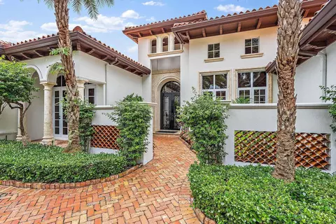 817 Harbour Isles Pl, North Palm Beach, FL 33410