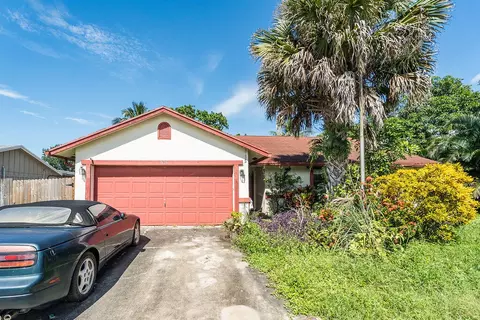 7625 Canal Dr, Lake Worth, FL 33467