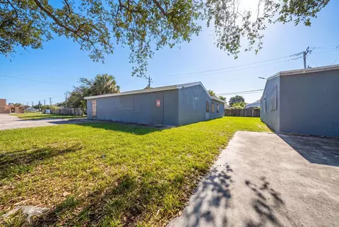 1900 N 66th Ave, Hollywood, FL 33024