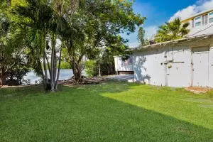 Exterior - 6 Beach Dr, Key West, FL 33040 photo 2 of 2