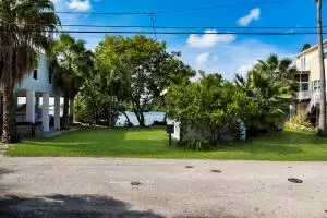 Exterior - 6 Beach Dr, Key West, FL 33040 photo 1 of 2