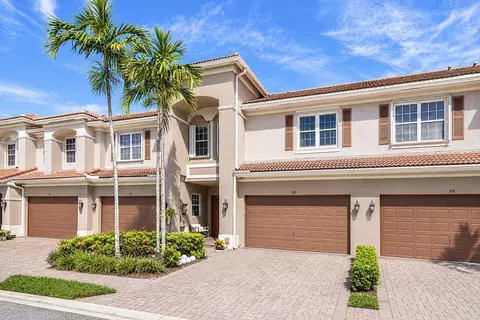 88 Nottingham Pl, Boynton Beach, FL 33426
