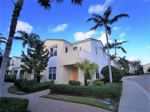 5011 NW 15th Ter, Boca Raton, FL 33431