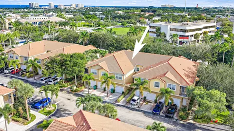 View/Area - 111 Lighthouse Cir #D, Tequesta, FL 33469 photo 2 of 5