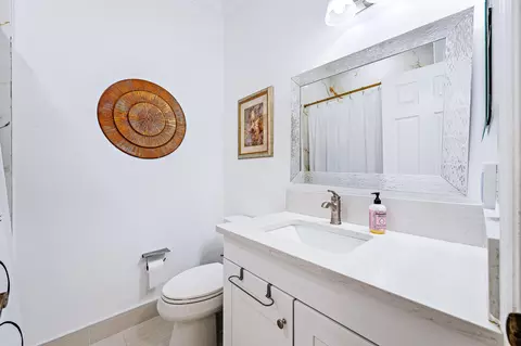 Bath - 111 Lighthouse Cir #D, Tequesta, FL 33469 photo 4 of 4