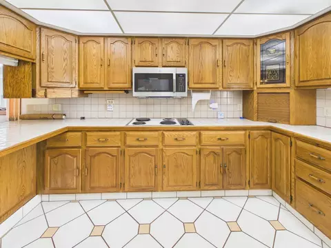 Kitchen - 1410 SE 8th Dr, Okeechobee, FL 34974 photo 4 of 6