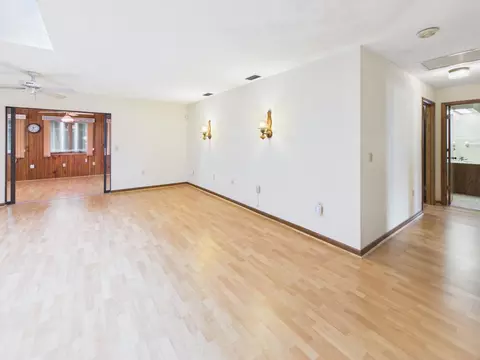Living - 1410 SE 8th Dr, Okeechobee, FL 34974 photo 2 of 10