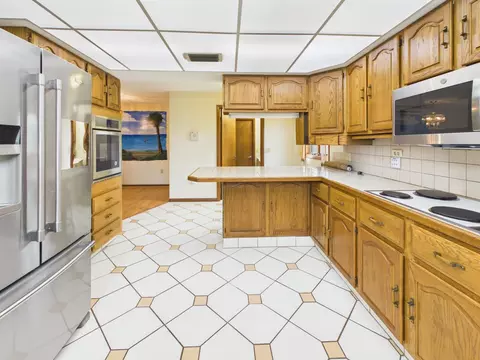 Kitchen - 1410 SE 8th Dr, Okeechobee, FL 34974 photo 5 of 6