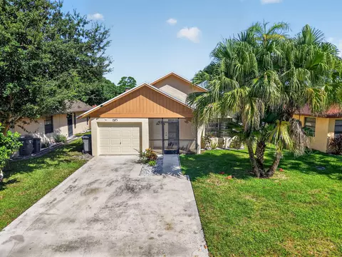 1323 Summit Run Cir, West Palm Beach, FL 33415