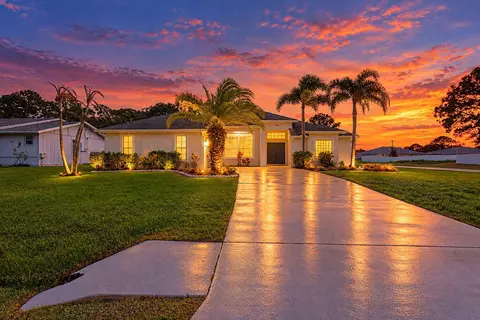194 SW Voltair Ter, Port Saint Lucie, FL 34984
