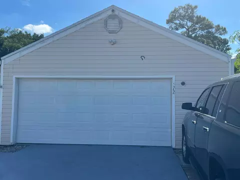 5722 Dewberry Way, West Palm Beach, FL 33415