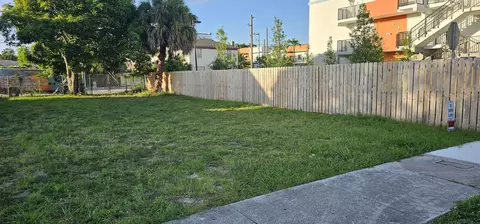 1009 State St, West Palm Beach, FL 33407