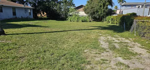536 SW 2nd St, Belle Glade, FL 33430