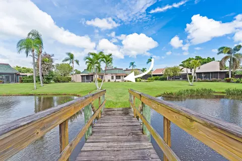 3310 SE Sandpiper Cir, Port Saint Lucie, FL 34952