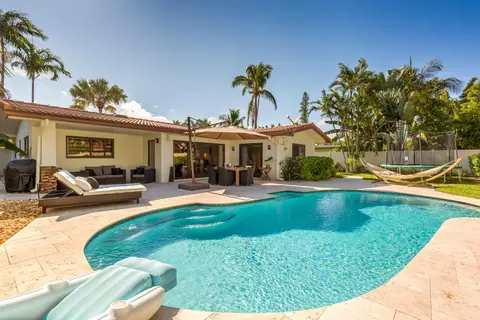 1824 SE 23rd Dr, Fort Lauderdale, FL 33316