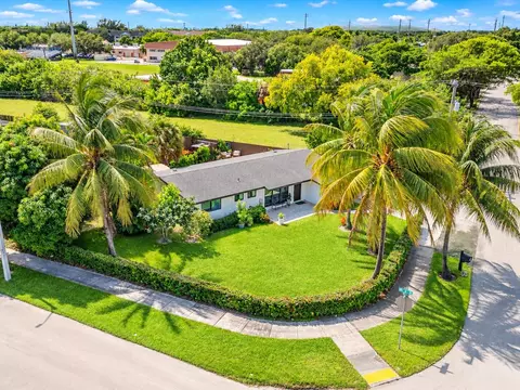 5051 NE 6th Ave, Pompano Beach, FL 33064