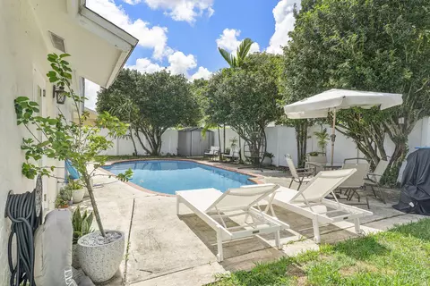 Exterior - 14529 Sunset Pine Dr, Delray Beach, FL 33445 photo 3 of 6